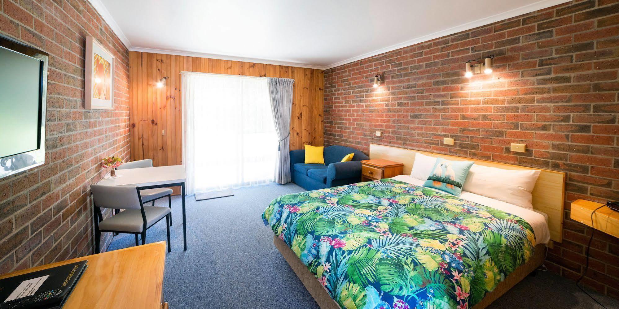 Kookaburra Motor Lodge Холс Гап Екстериор снимка