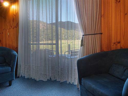 Kookaburra Motor Lodge Холс Гап Екстериор снимка